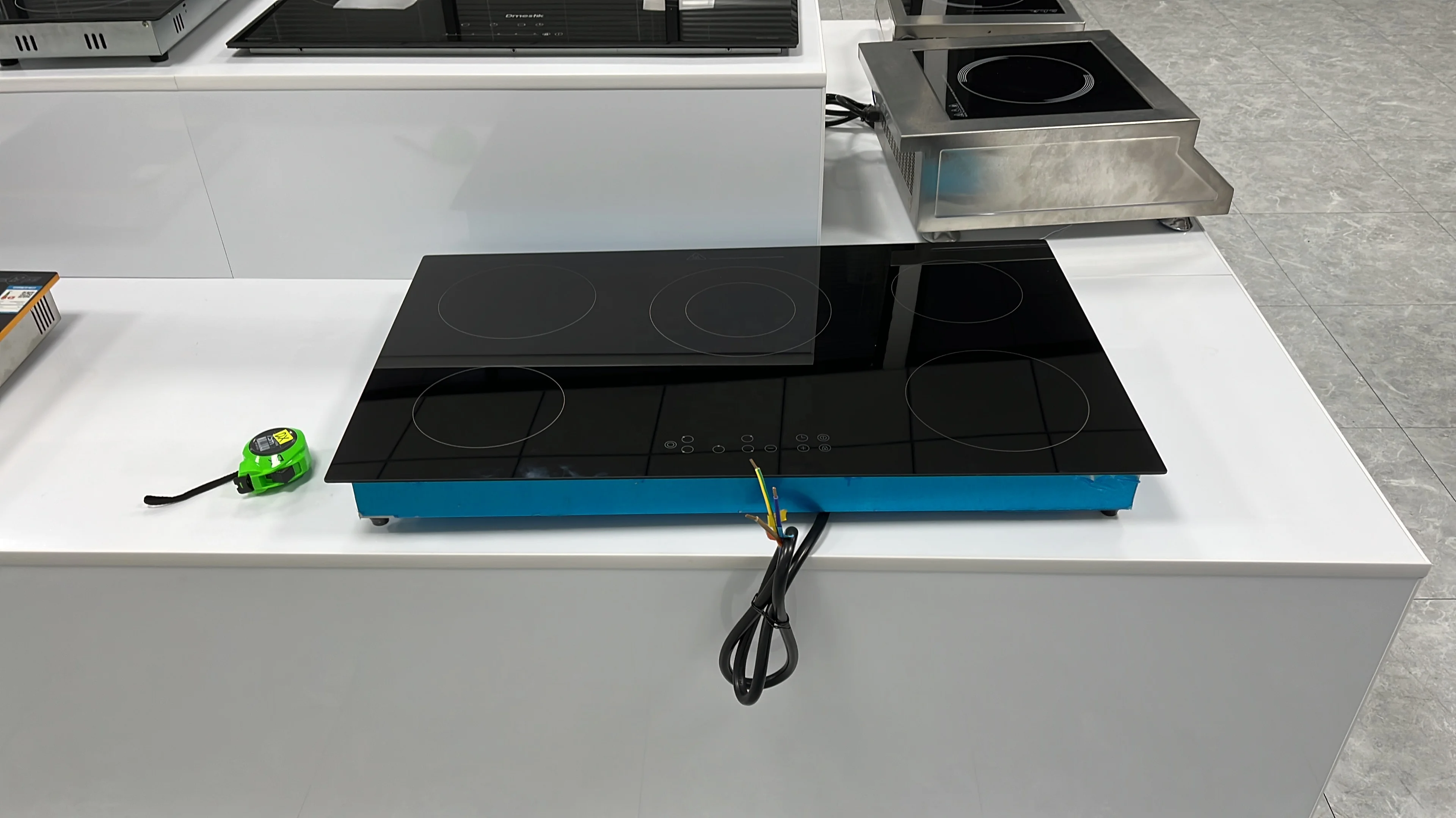 Fornello a Induzione Elettrico - Kitchen Appliances Price recensione e prezzo